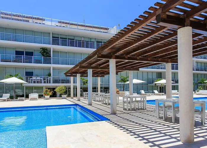 Magia Apartments, Resort-style, Prime Location With Ocean Views! *