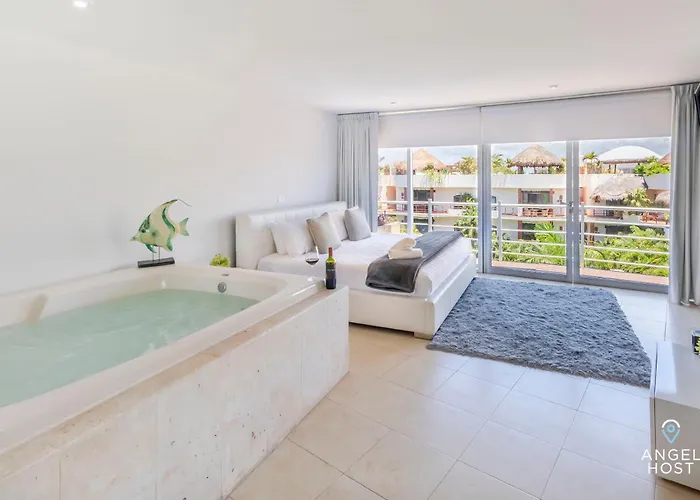 Magia Apartments, Resort-style, Prime Location With Ocean Views! Hébergement de vacances Playa del Carmen