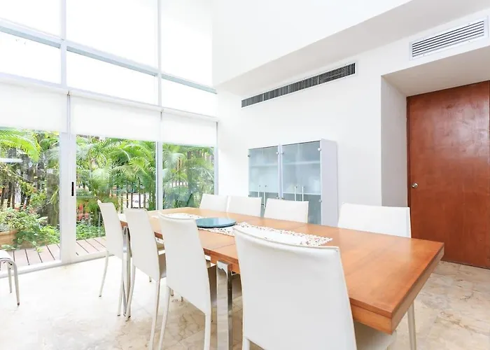 Magia Apartments, Resort-style, Prime Location With Ocean Views! *