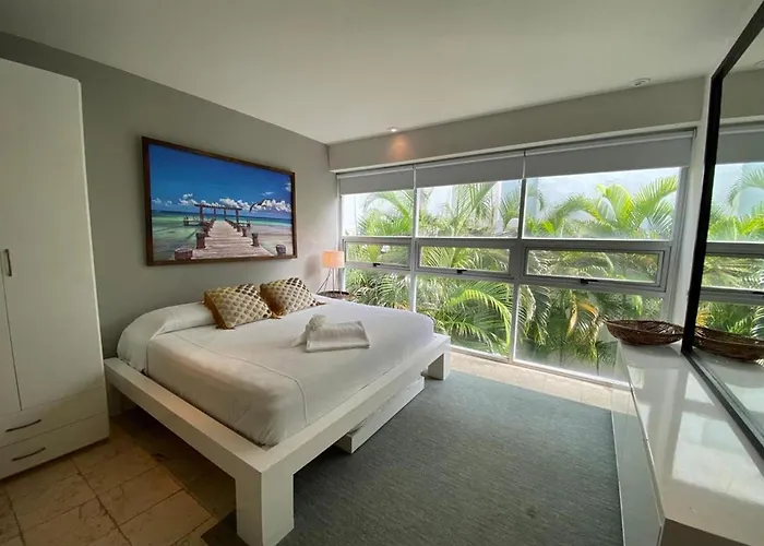 Magia Apartments, Resort-style, Prime Location With Ocean Views!