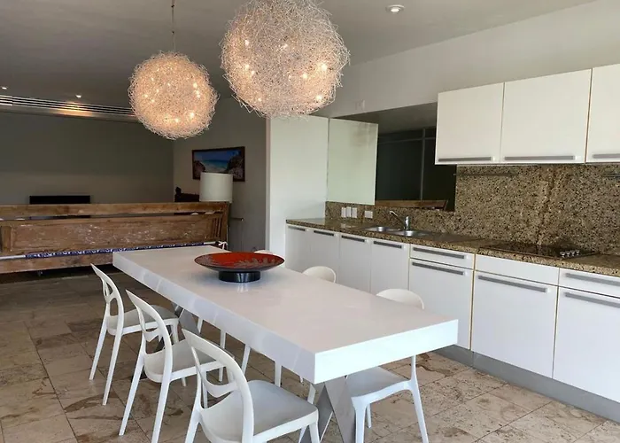 Magia Apartments, Resort-style, Prime Location With Ocean Views! Hébergement de vacances